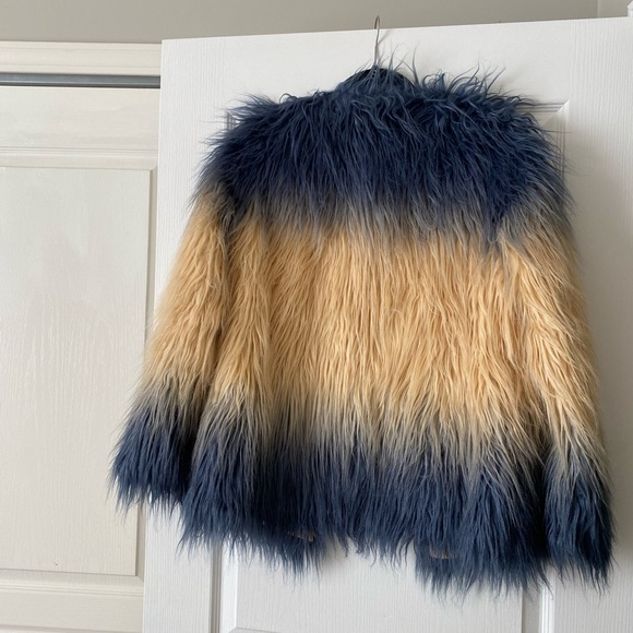 MEDIUM SIZED 10UK FUZZY SHAG BLUE AND TAN JACKET - Picture 3 of 4
